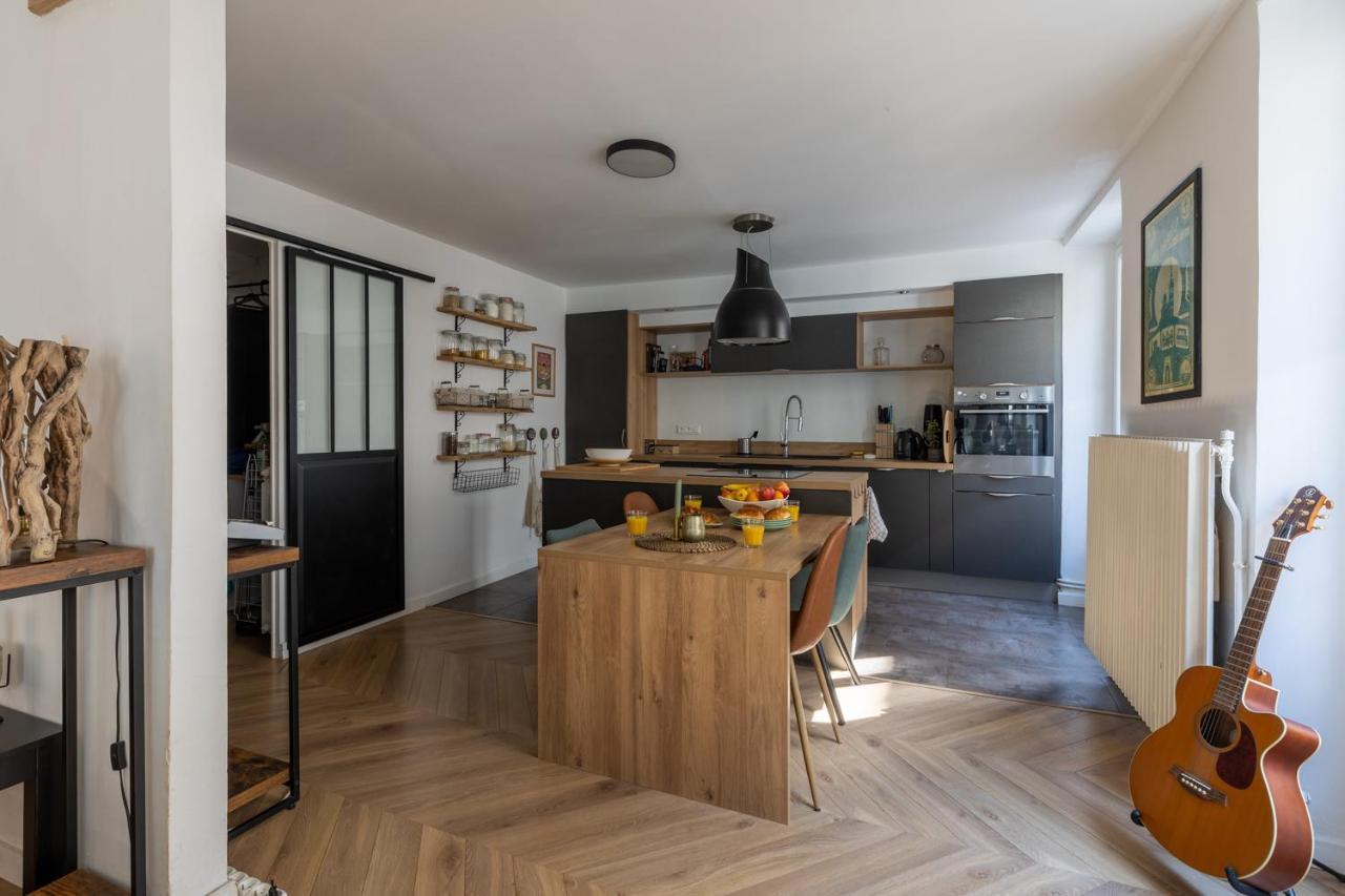 Ferienwohnung 90M2 Renove - Terrasse En Plein Coeur De Marseilles Exterior foto